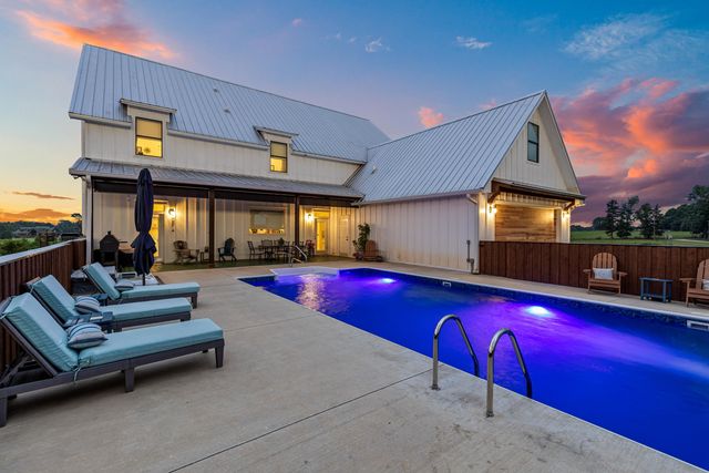 180 Hill Top, Kelly Ranch Rd West, Jefferson, TX 75657