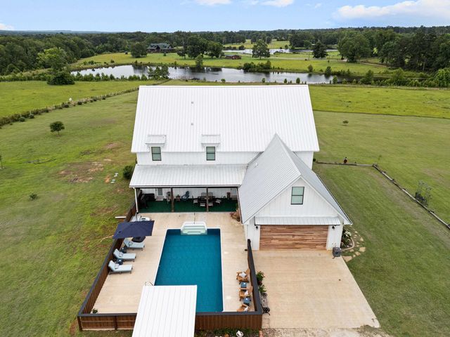 180 Hill Top, Kelly Ranch Rd West, Jefferson, TX 75657