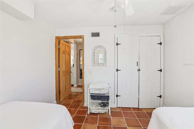 23 80TH AVENUE, Treasure Island, FL 33706