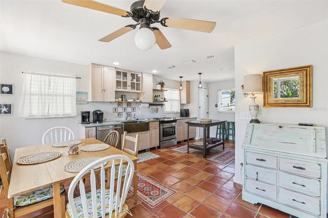 23 80TH AVENUE, Treasure Island, FL 33706