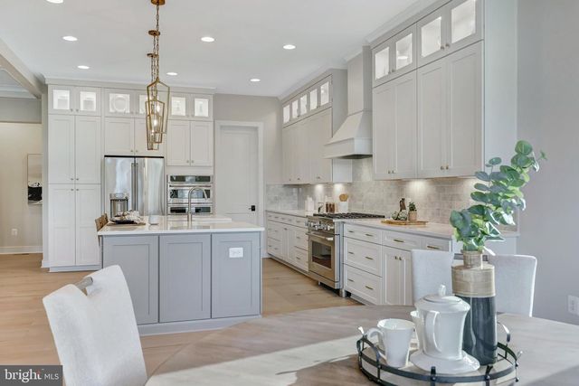 2414 N NOTTINGHAM STREET, Arlington, VA 22207