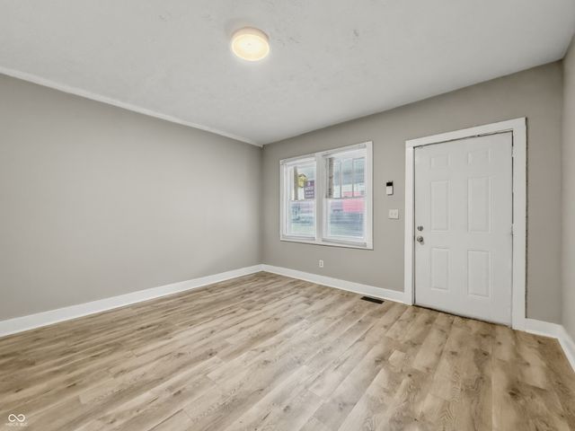 6 S Euclid Avenue, Indianapolis, IN 46201