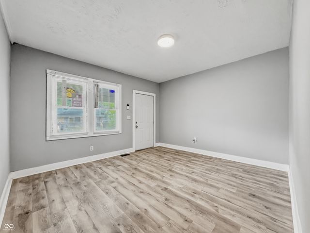 6 S Euclid Avenue, Indianapolis, IN 46201