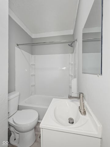 6 S Euclid Avenue, Indianapolis, IN 46201