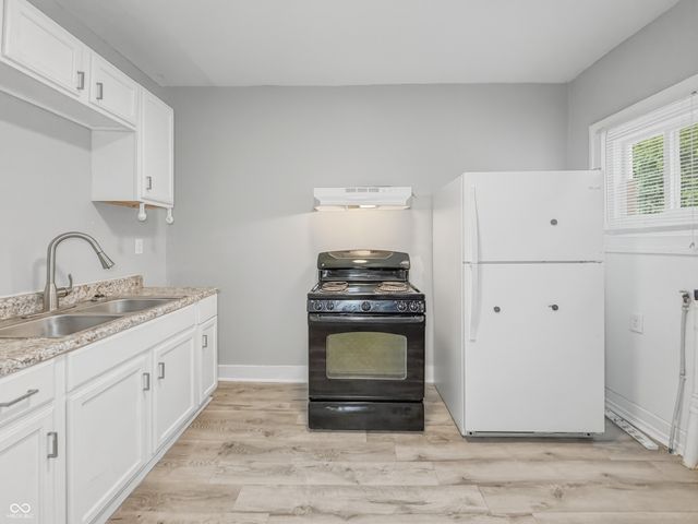 6 S Euclid Avenue, Indianapolis, IN 46201
