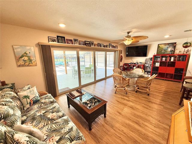 209 W DELAWARE STREET, Tavares, FL 32778