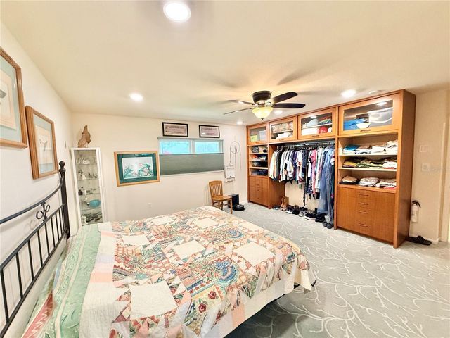 209 W DELAWARE STREET, Tavares, FL 32778