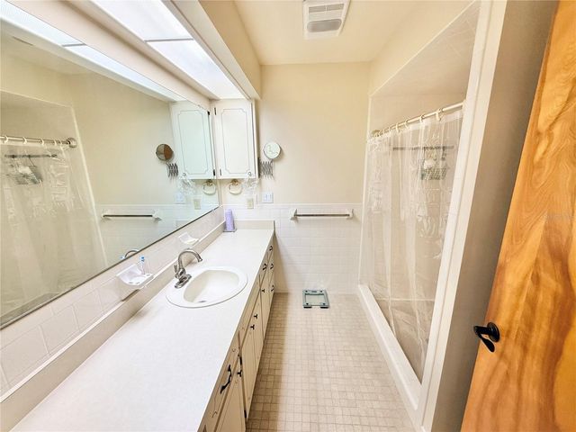209 W DELAWARE STREET, Tavares, FL 32778