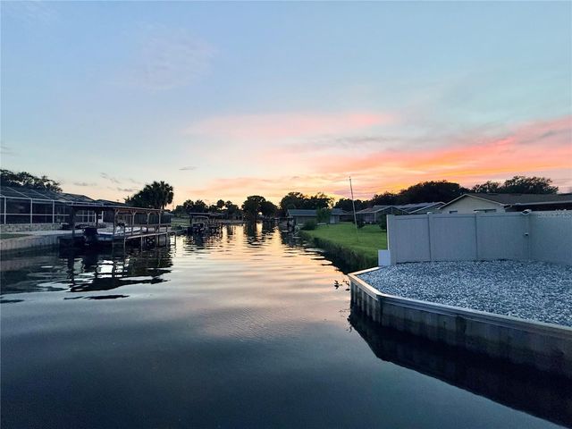 209 W DELAWARE STREET, Tavares, FL 32778