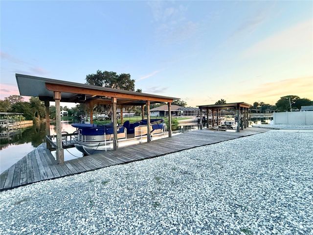 209 W DELAWARE STREET, Tavares, FL 32778