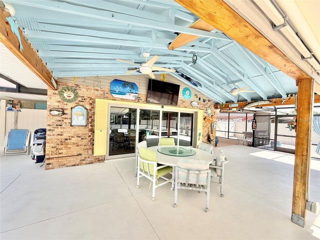 209 W DELAWARE STREET, Tavares, FL 32778