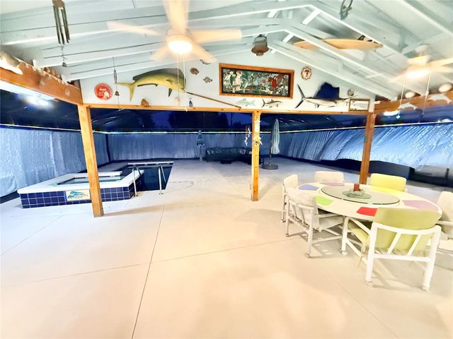 209 W DELAWARE STREET, Tavares, FL 32778