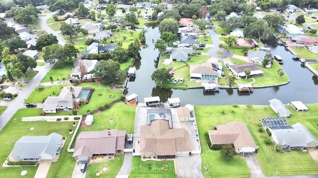 209 W DELAWARE STREET, Tavares, FL 32778