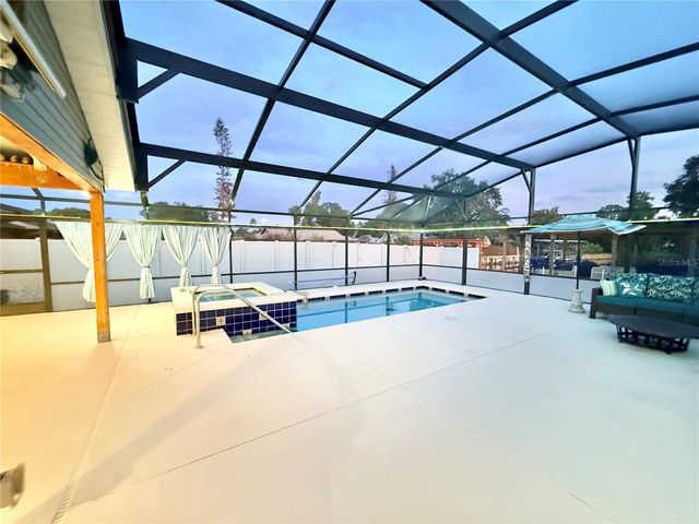 209 W DELAWARE STREET, Tavares, FL 32778