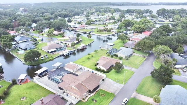 209 W DELAWARE STREET, Tavares, FL 32778