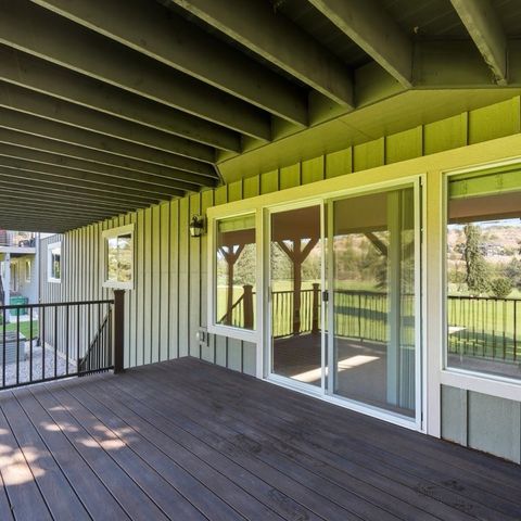 917 N Garry Dr Dr, Liberty Lake, WA 99109