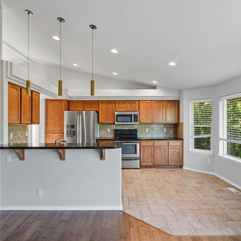 917 N Garry Dr Dr, Liberty Lake, WA 99109