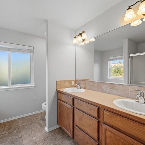 917 N Garry Dr Dr, Liberty Lake, WA 99109