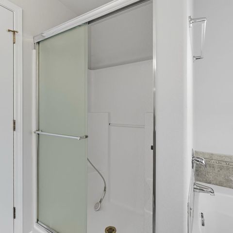 917 N Garry Dr Dr, Liberty Lake, WA 99109