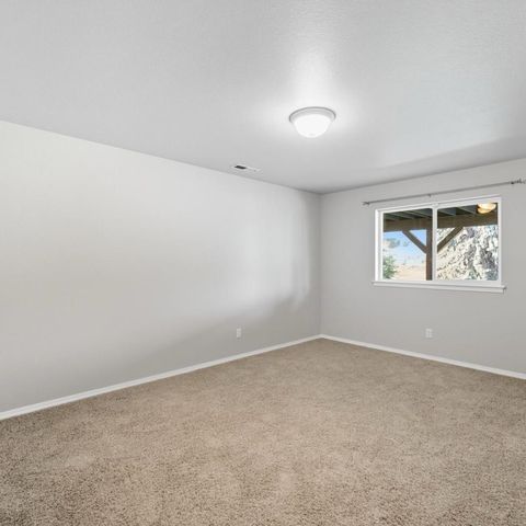 917 N Garry Dr Dr, Liberty Lake, WA 99109