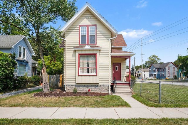 2023 4th Street, Bay City, MI 48708