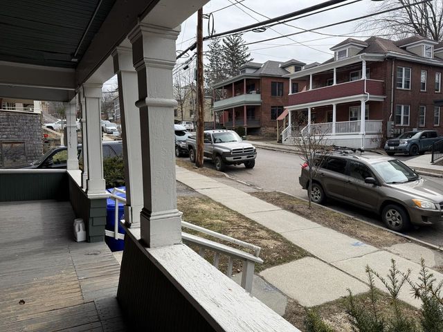 198-200 King Street, Burlington, VT 05401
