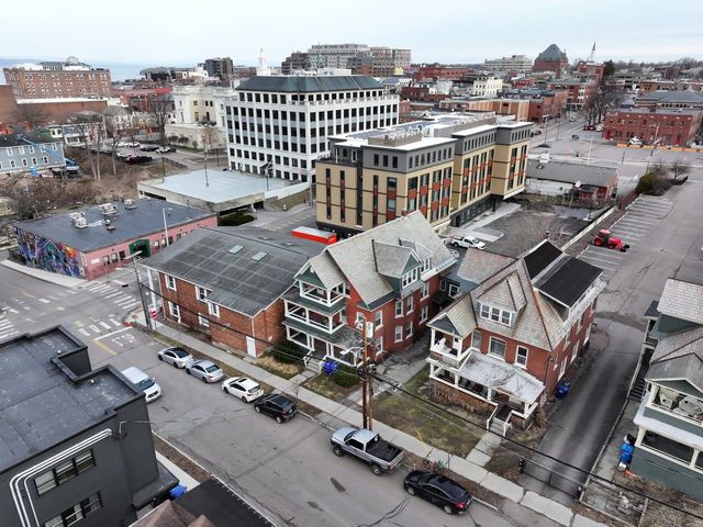 198-200 King Street, Burlington, VT 05401