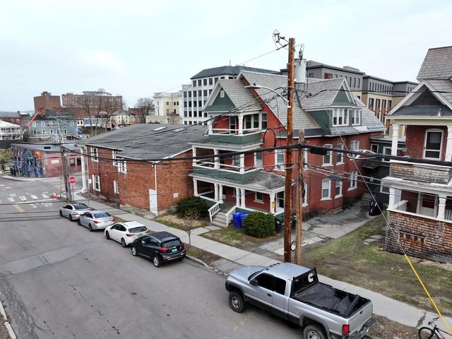 198-200 King Street, Burlington, VT 05401