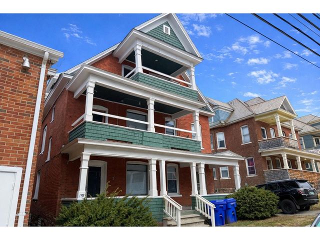 198-200 King Street, Burlington, VT 05401