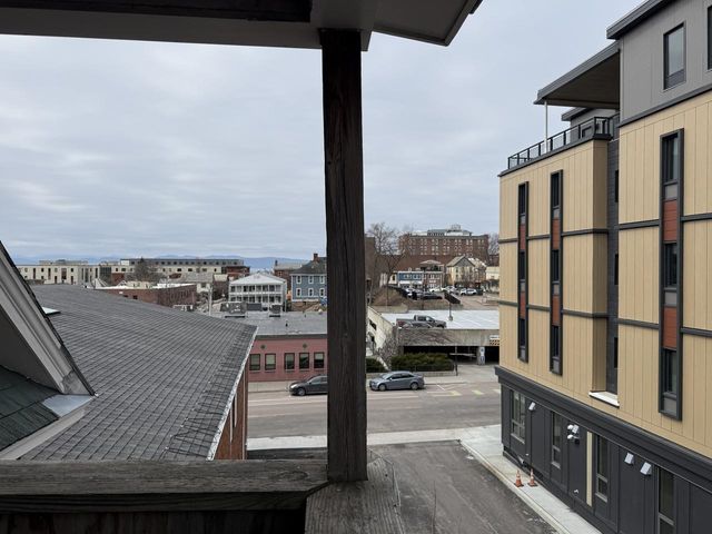 198-200 King Street, Burlington, VT 05401