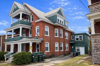 198-200 King Street, Burlington, VT 05401