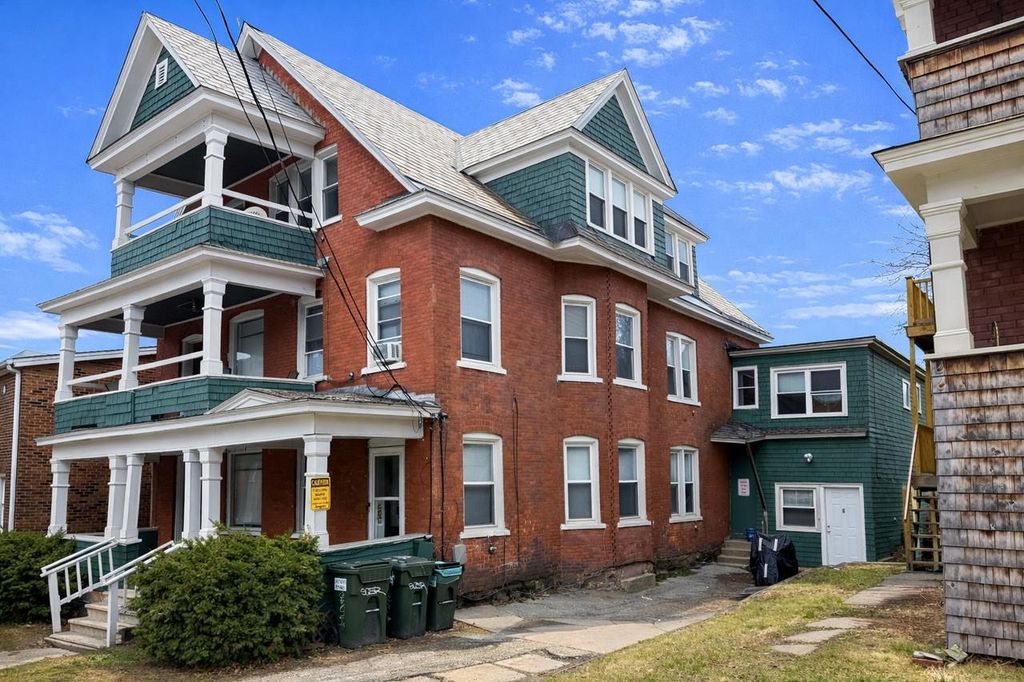 198-200 King Street, Burlington, VT 05401