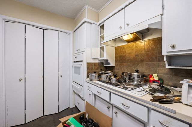 913 Redbud Street, Crowley, TX 76036