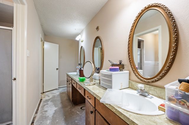 913 Redbud Street, Crowley, TX 76036