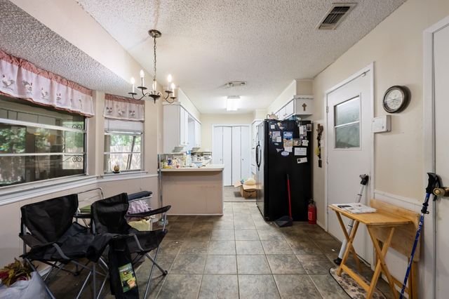 913 Redbud Street, Crowley, TX 76036
