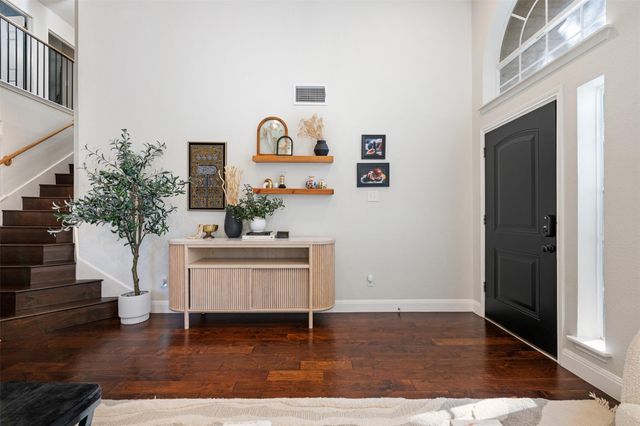 9313 Notches DR, Austin, TX 78748