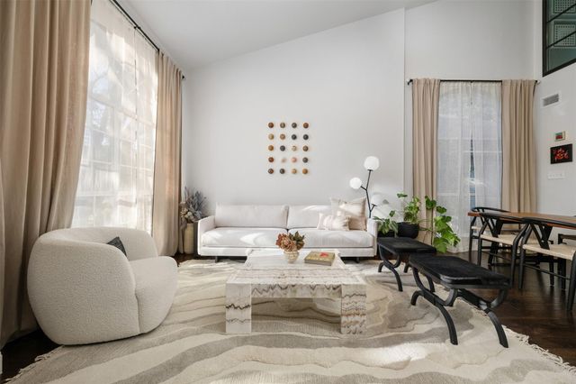 9313 Notches DR, Austin, TX 78748