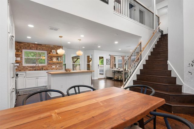 9313 Notches DR, Austin, TX 78748