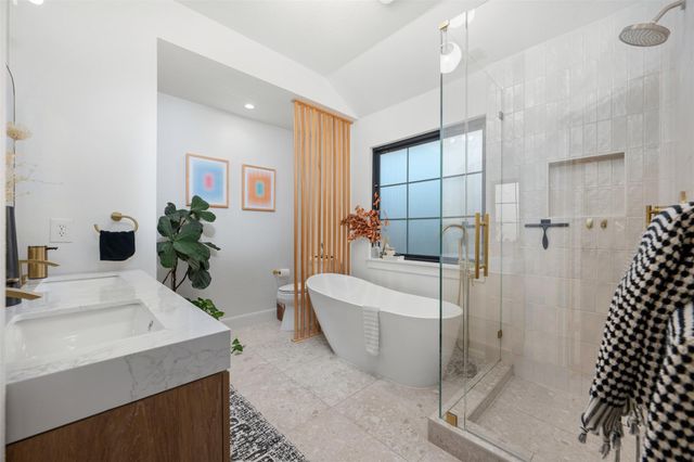 9313 Notches DR, Austin, TX 78748
