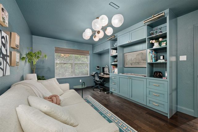9313 Notches DR, Austin, TX 78748
