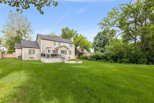 1N003 Richard Avenue, Wheaton, IL 60187