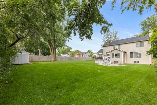 1N003 Richard Avenue, Wheaton, IL 60187