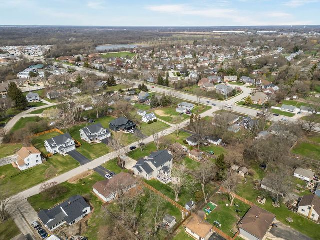 1N003 Richard Avenue, Wheaton, IL 60187