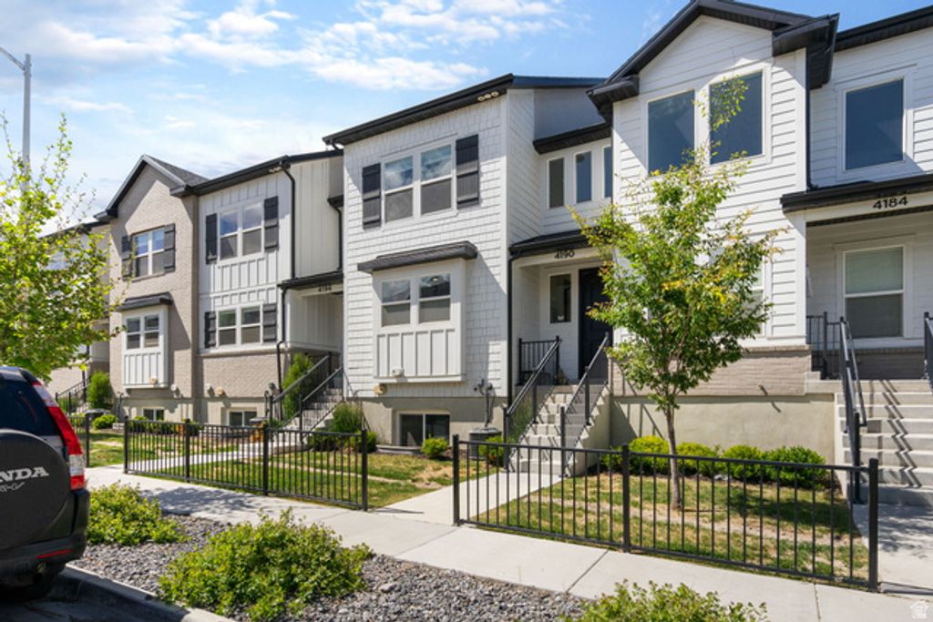 Image 2 of property listing at 4190 W HARDMAN WAY, Lehi, UT 84048