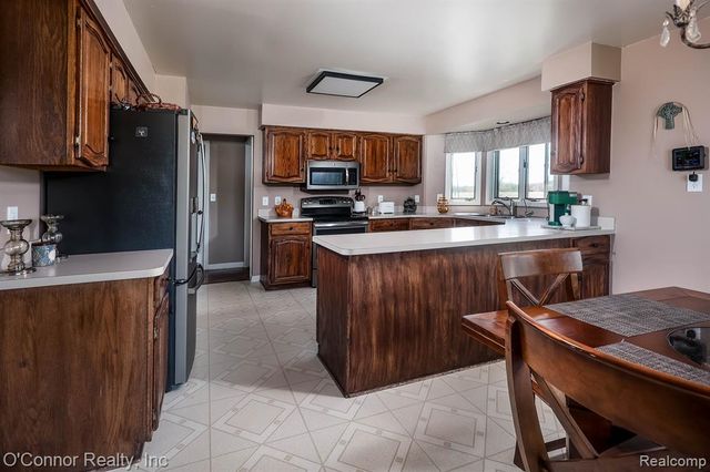 7978 Frith Road, Columbus, MI 48063
