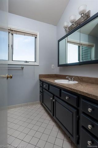7978 Frith Road, Columbus, MI 48063