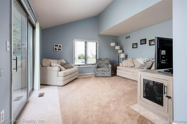 7978 Frith Road, Columbus, MI 48063