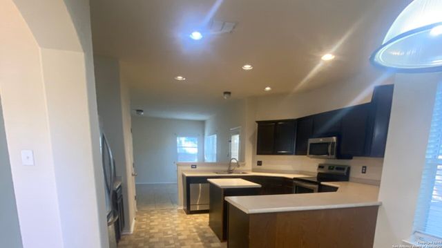 823 Point Cove, San Antonio, TX 78253