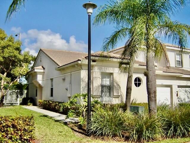 3133 ENCLAVE Way, Lauderhill, FL 33319