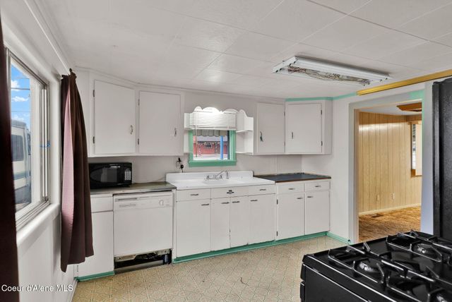 10264 N GOVERNMENT WAY, Hayden, ID 83835